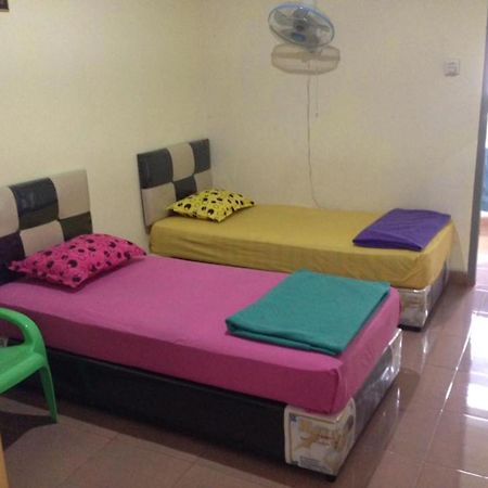 Penginapan Syariah Parit  Экстерьер фото